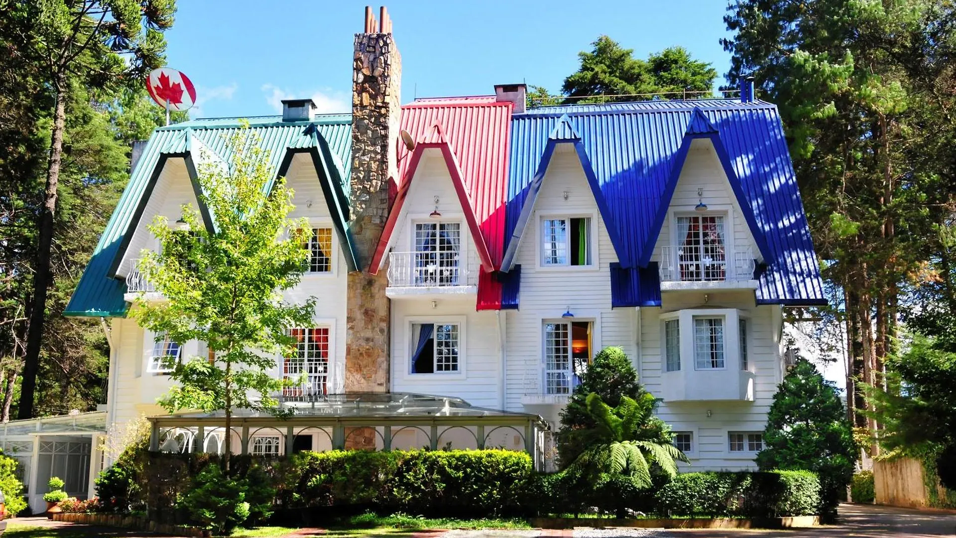 Canada Lodge Campos Do Jordao contacts